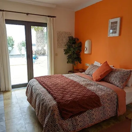 Beautiful Spacious 2 Bed Villa With Private Pool * Πλάγια Μπλάνκα